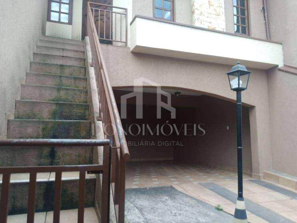 Casa, 3 quartos, 200 m² - Foto 1