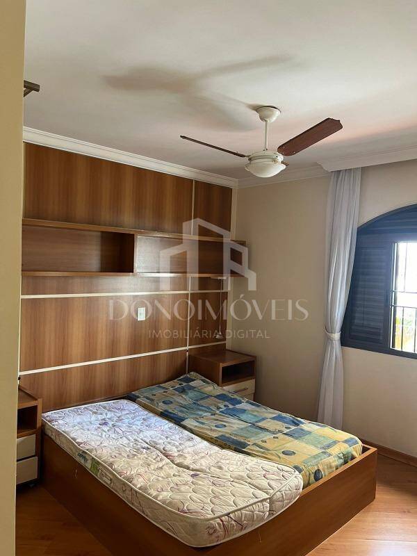 Casa, 4 quartos, 270 m² - Foto 17