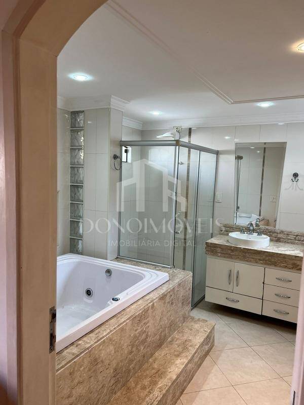 Casa, 4 quartos, 270 m² - Foto 20
