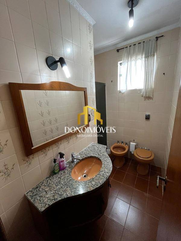 Casa, 3 quartos, 210 m² - Foto 13