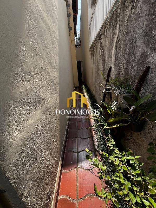 Casa, 3 quartos, 210 m² - Foto 30