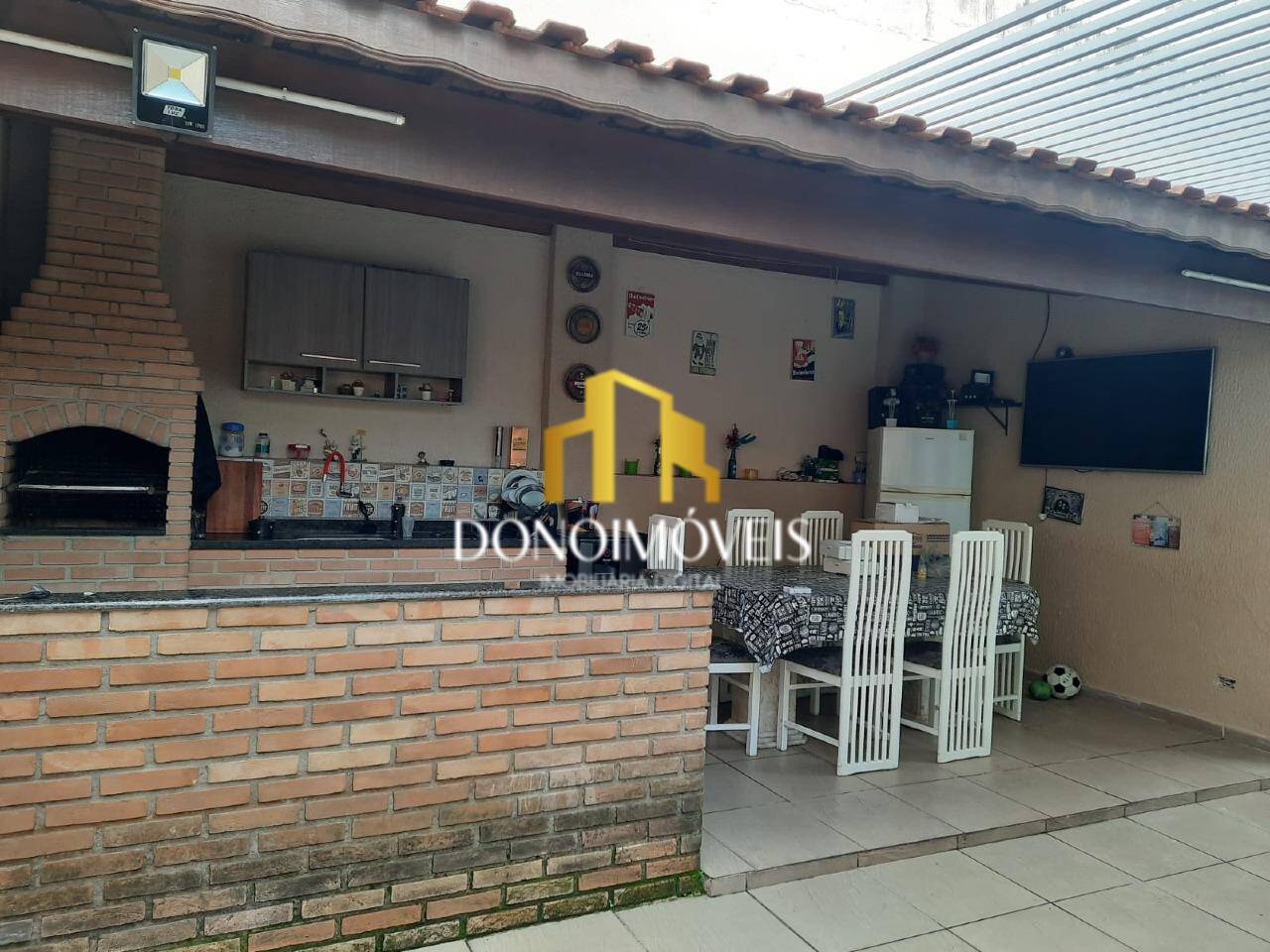 Casa, 3 quartos, 220 m² - Foto 1