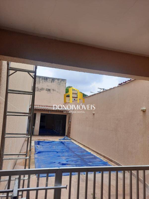 Casa, 3 quartos, 220 m² - Foto 2