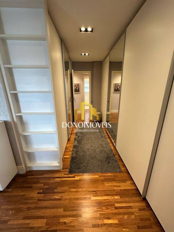 Apartamento, 3 quartos, 242 m² - Foto 13