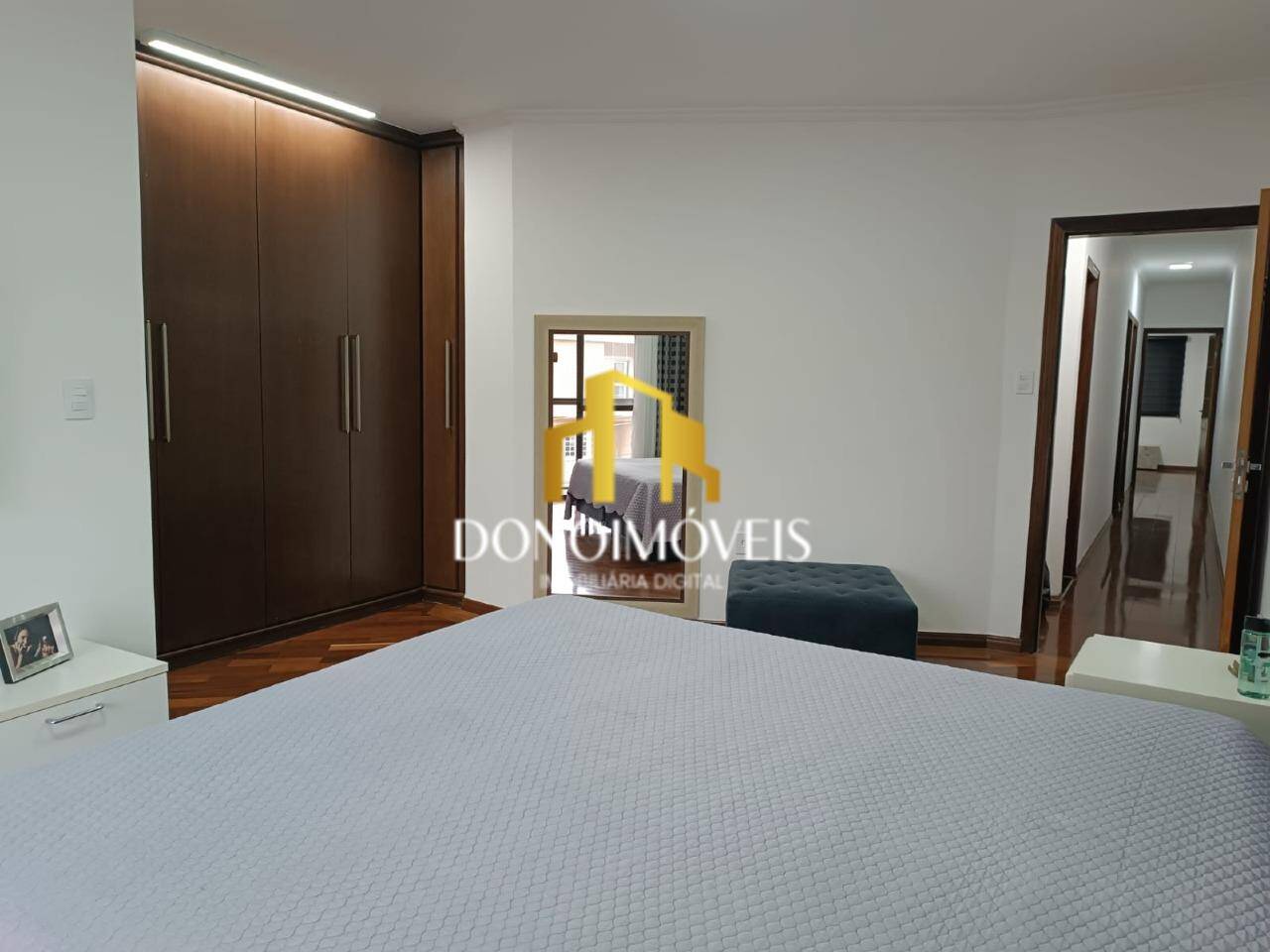 Casa, 4 quartos, 250 m² - Foto 16
