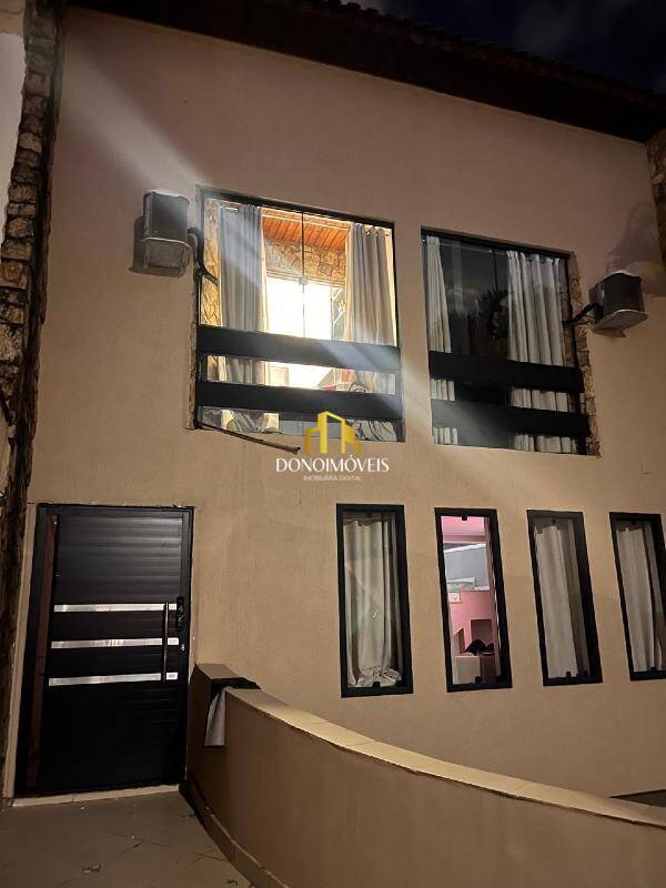 Casa, 3 quartos, 259 m² - Foto 4
