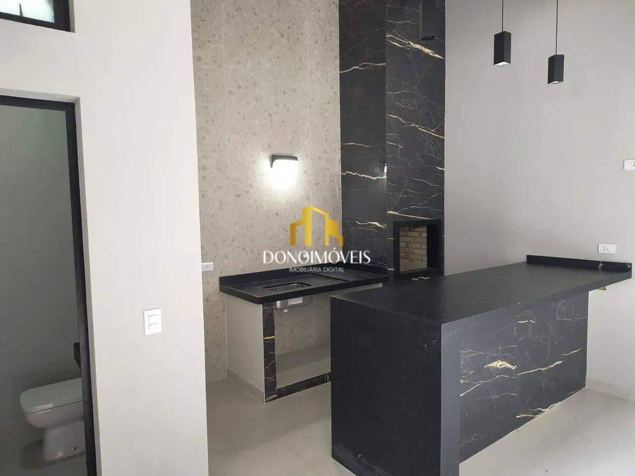 Casa, 3 quartos, 223 m² - Foto 1