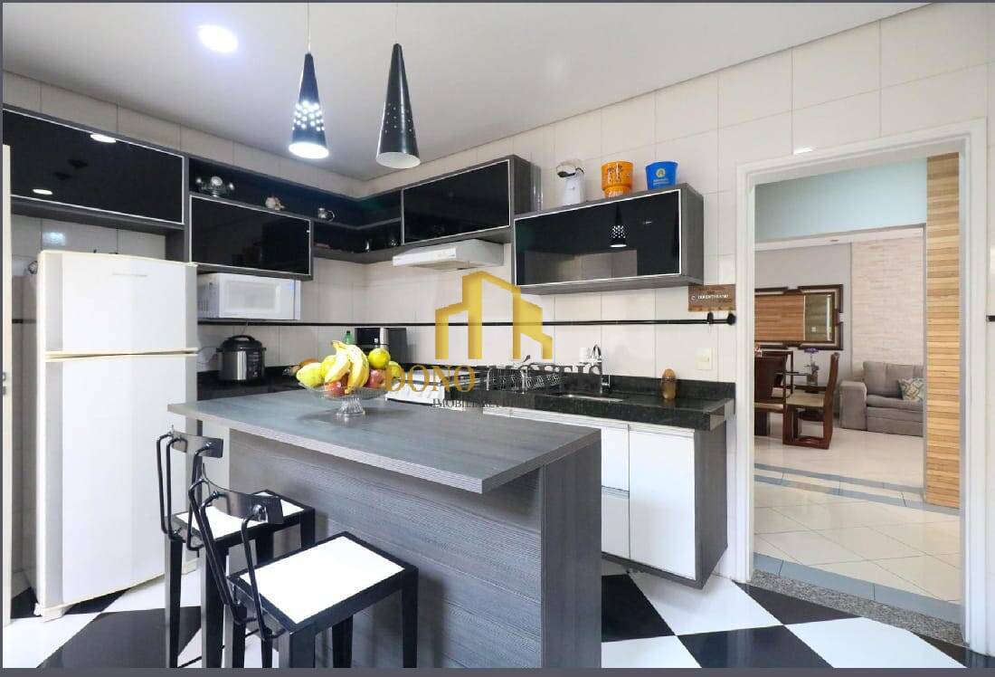 Casa, 3 quartos, 215 m² - Foto 11