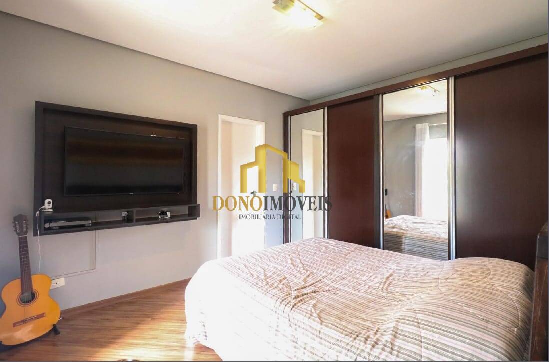 Casa, 3 quartos, 215 m² - Foto 13