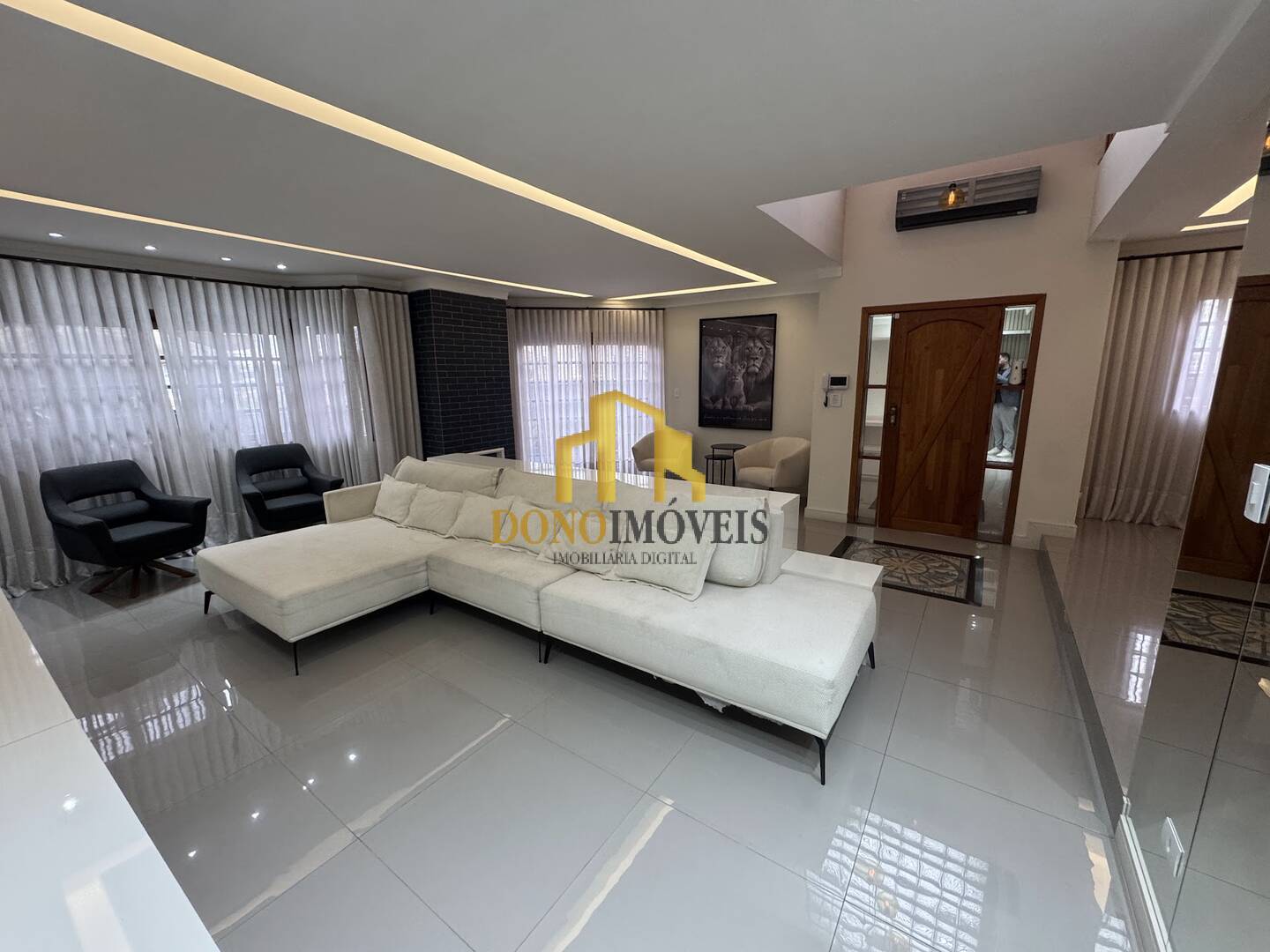 Casa, 3 quartos, 207 m² - Foto 4