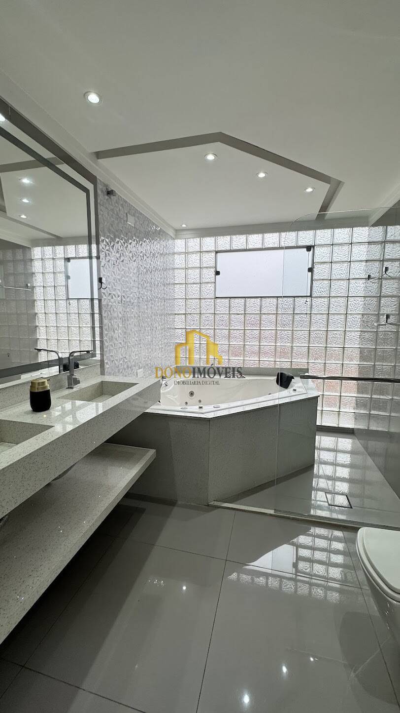 Casa, 3 quartos, 207 m² - Foto 35