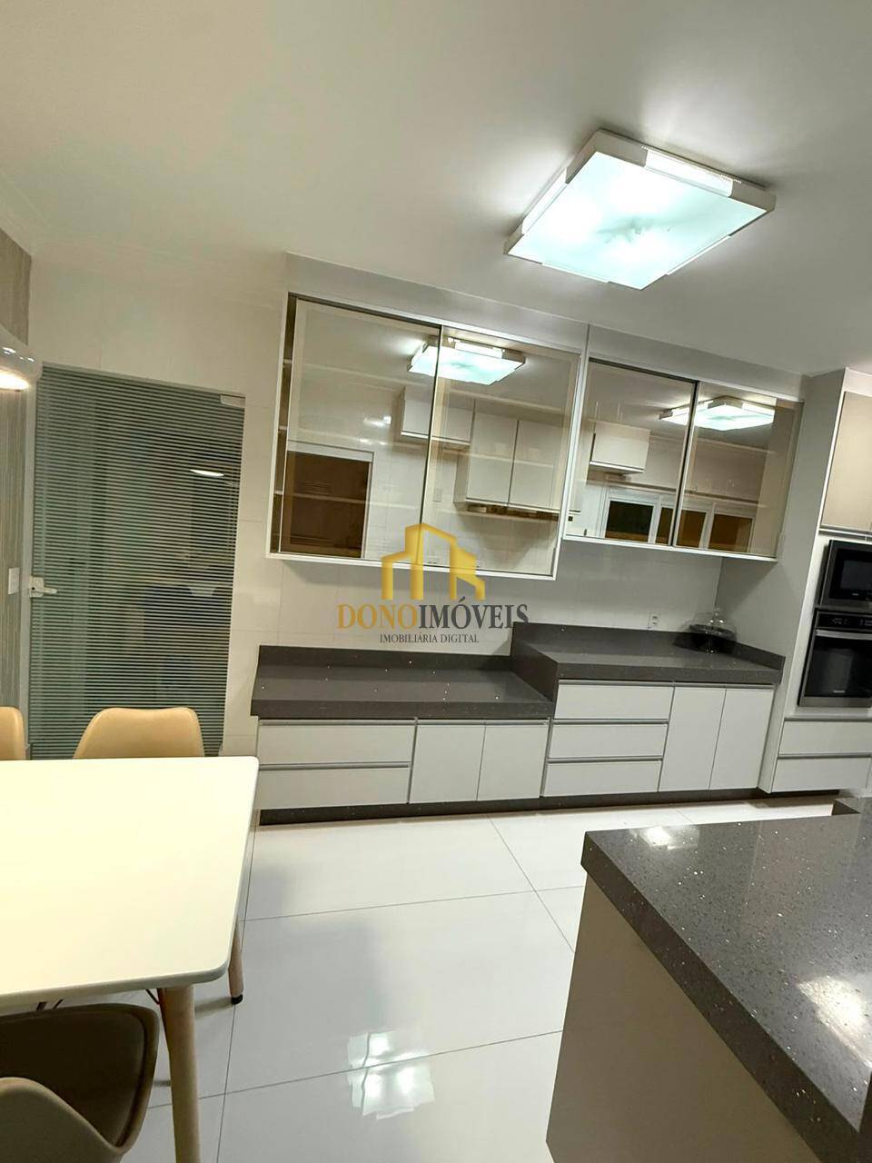 Apartamento, 3 quartos, 242 m² - Foto 9